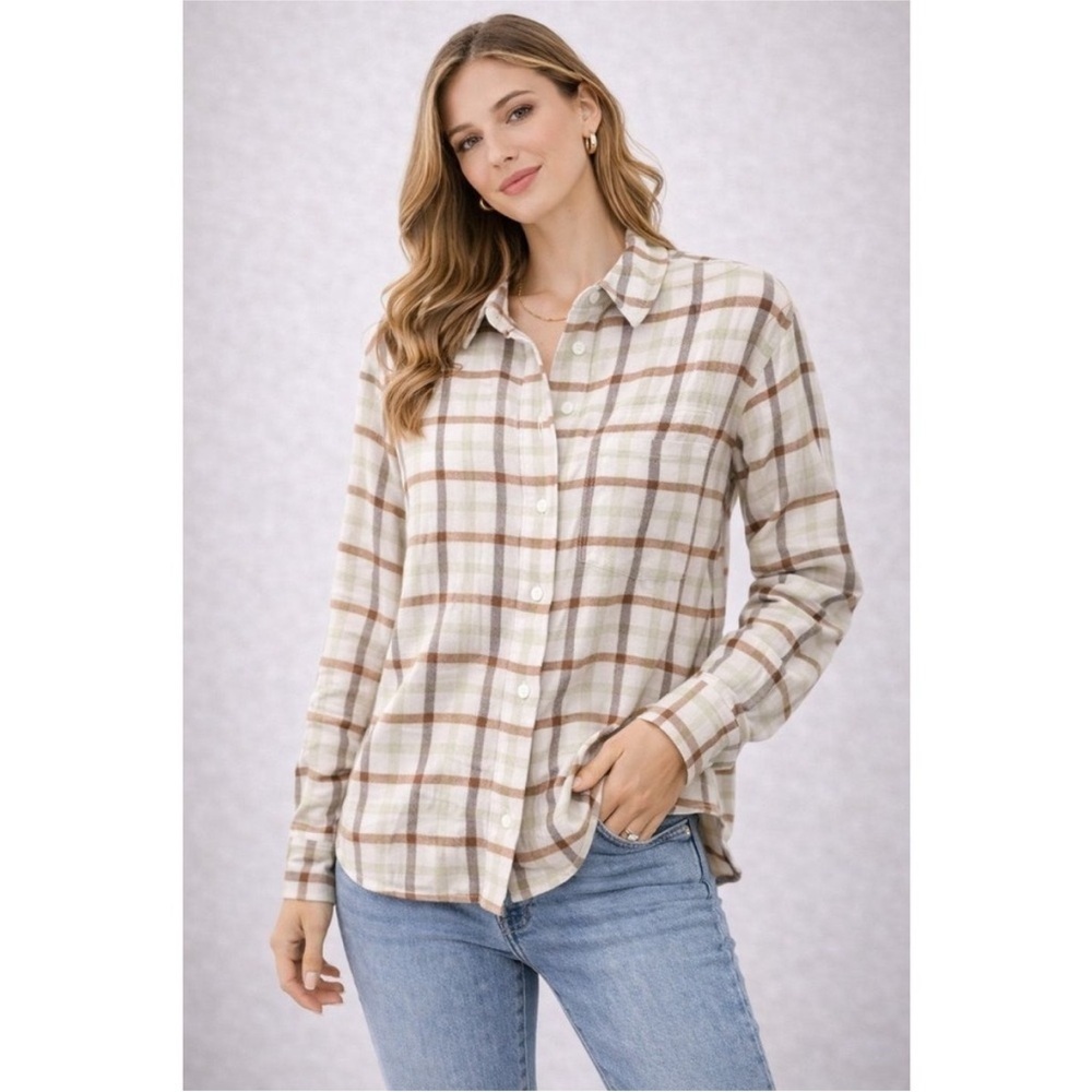 NWT Everlane The Boxy Flannel Shirt in a neutral cream and brown plaid cotton